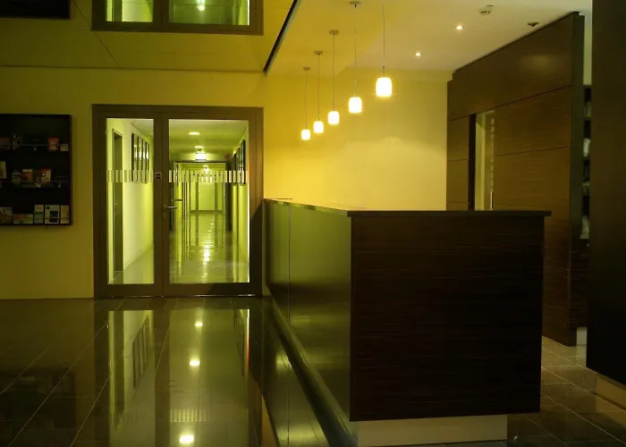 Citycentre, Sure Collection By Western 3*