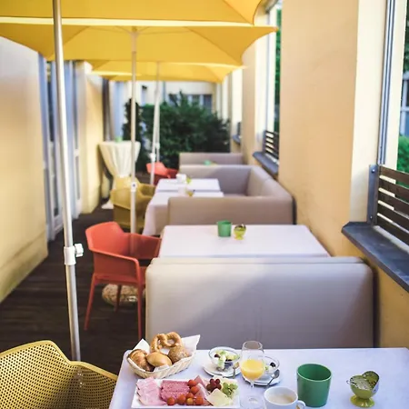 Citycentre, Sure Collection By Western Hotel Ratisbona
