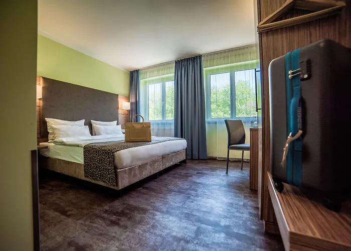 Citycentre, Sure Collection By Western 3* Řezno